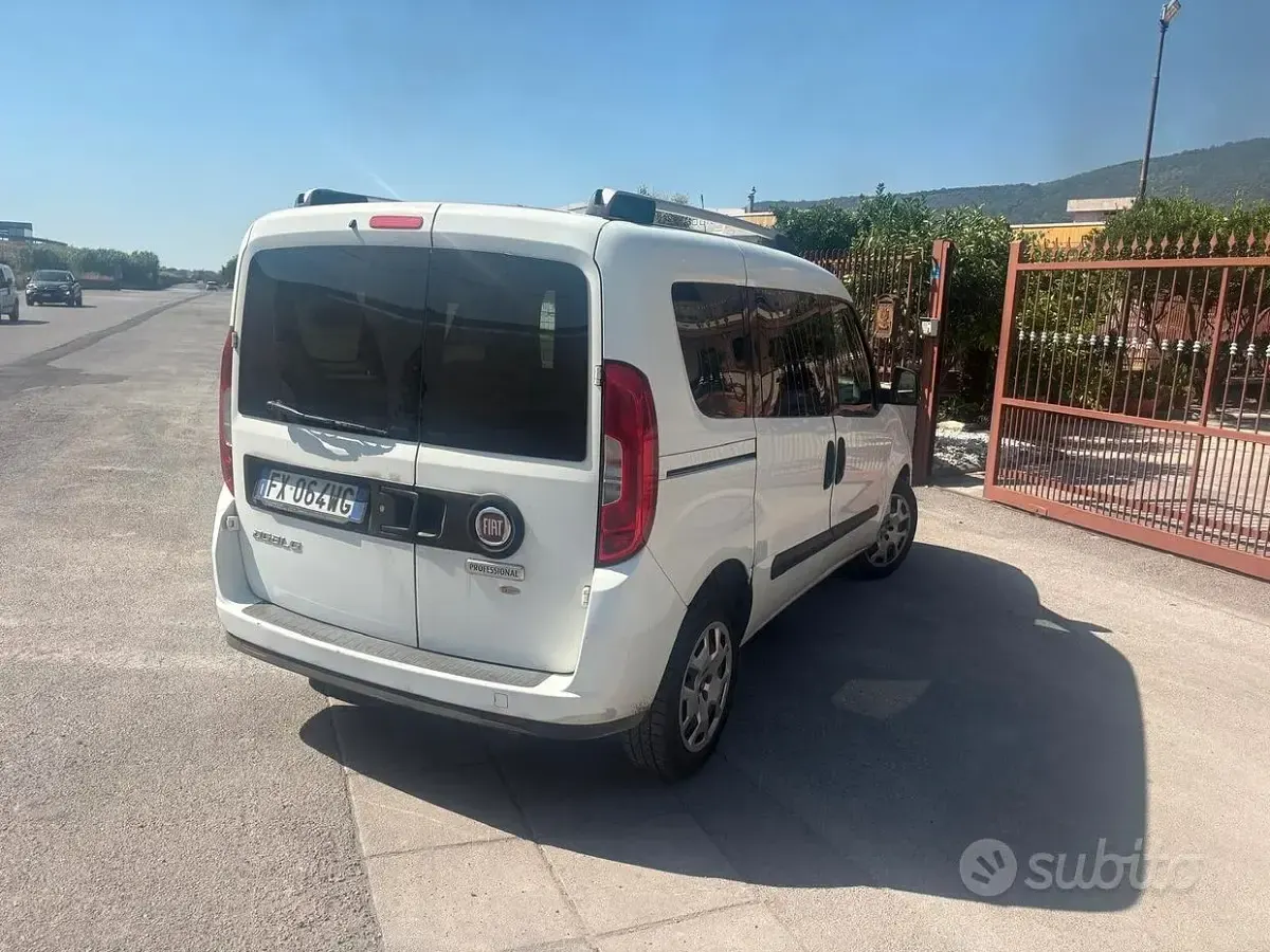 Usata Fiat Doblò 105 CV (77 kW) 2019 Bianco Monovolume