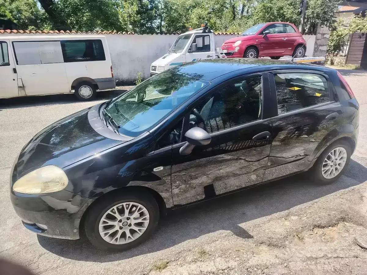 Usata Fiat Grande Punto 90 CV (66 kW) 2007 Nero Utilitaria