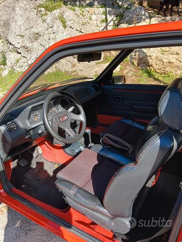 Usata Peugeot 205 GTi 130 CV (95 kW) 1987 Rosso Berlina