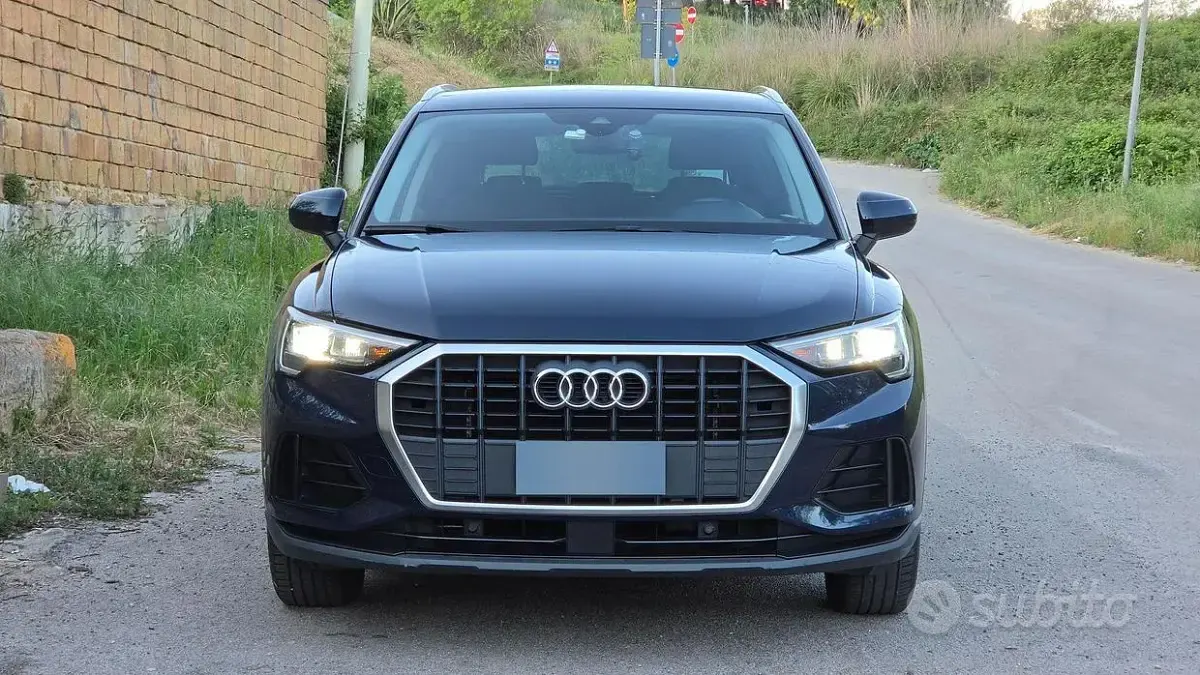 Usata Audi Q3 Comfort 150 CV (110 kW) 2020 Blu SUV