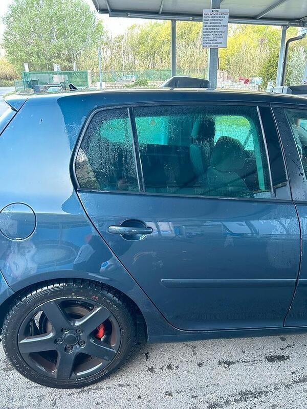 Usata VW Golf V 140 CV (102 kW) 2007 Blu Berlina