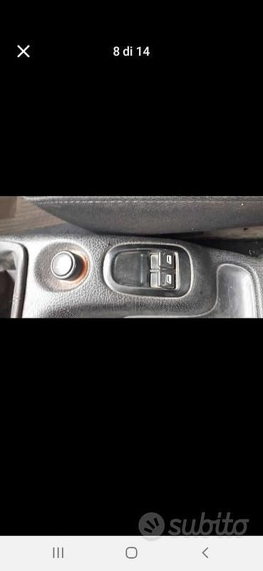 Usata Peugeot 206 60 CV (44 kW) 2005 Grigio Utilitaria