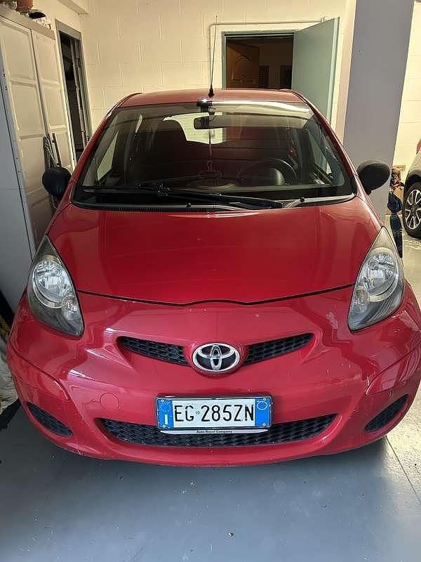 Begagnad Toyota Aygo Connect Style 68 HK (50 kW) 2011 Halvkombi