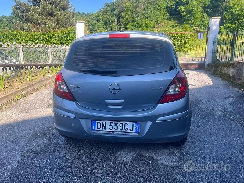 Usata Opel Corsa 2008 Grigio Utilitaria
