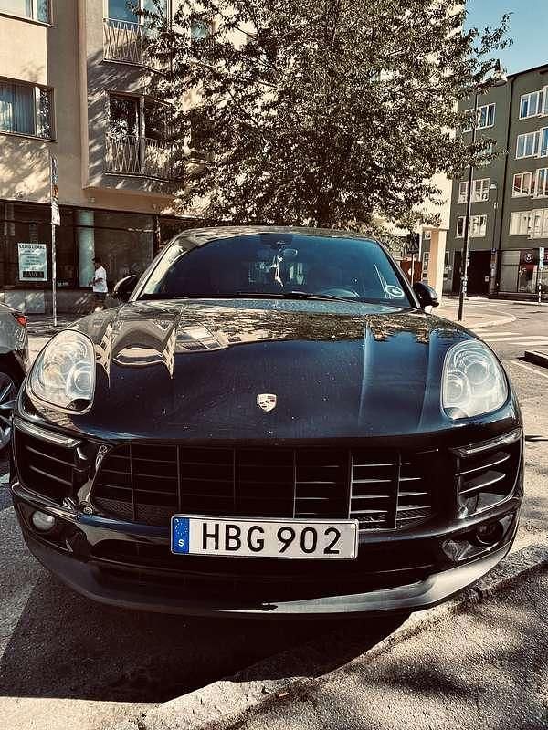 Usata 2015 Porsche Macan SUV | 25.500 € (Ottimo prezzo) - Immagine 1/4
