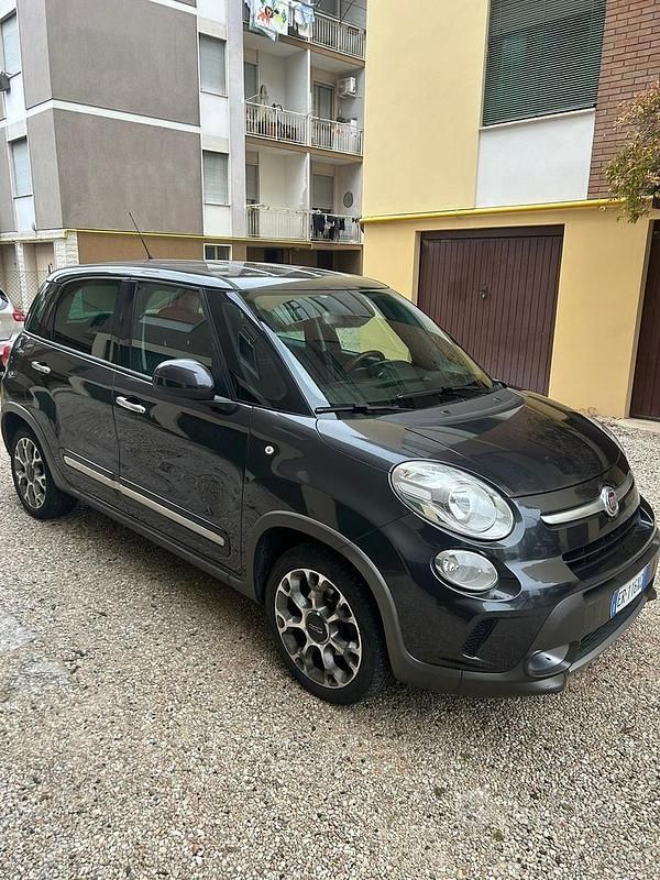 Usata Fiat 500L Trekking 85 CV (62 kW) 2013 Nero Monovolume