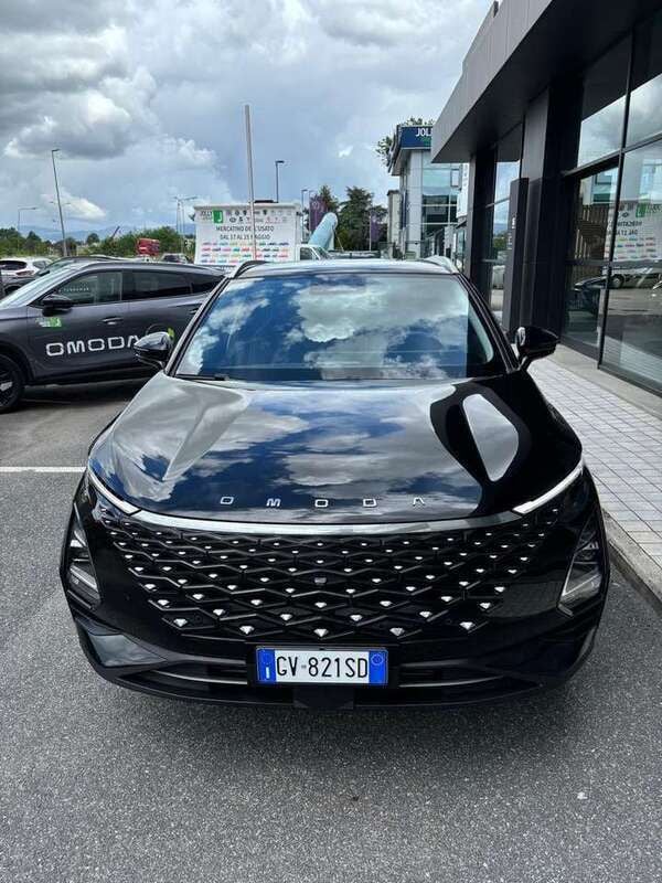 Nero Usata 2024 Omoda 5 SUV | 25.200 € (Buon prezzo) - Immagine 1/4