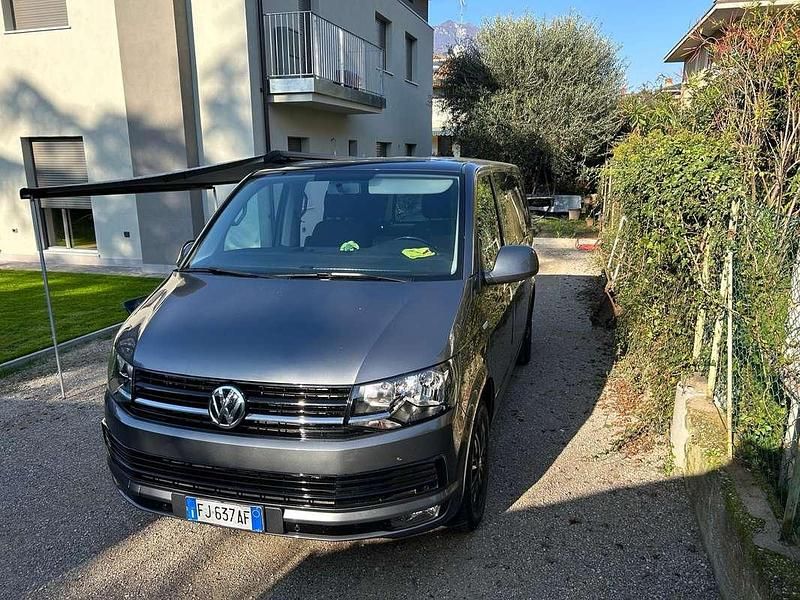 Usata VW T6 Trendline 150 CV (110 kW) 2017 Grigio Furgone