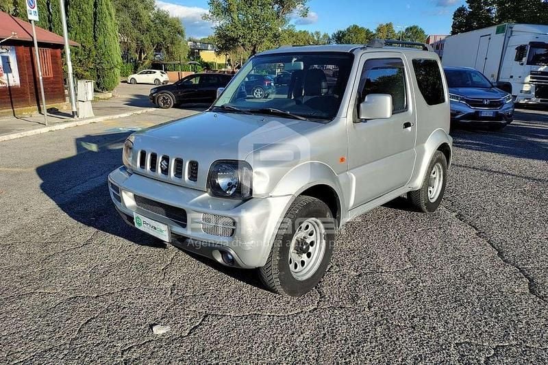 Grigio Usata 2010 Suzuki Jimny SUV | 11.850 € (Buon prezzo) - Immagine 1/4