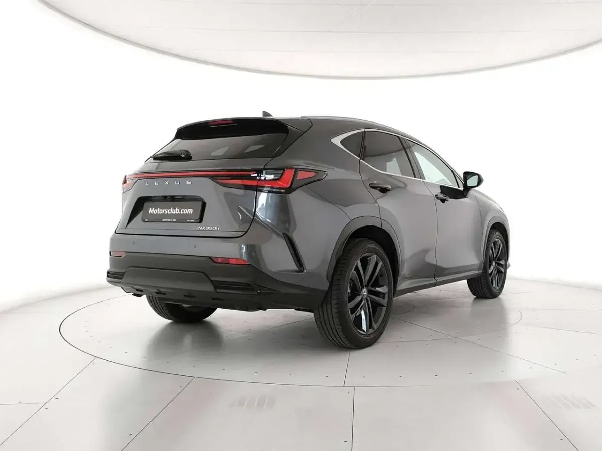 Usata Lexus NX350h 190 CV (139 kW) 2024 Grigio SUV