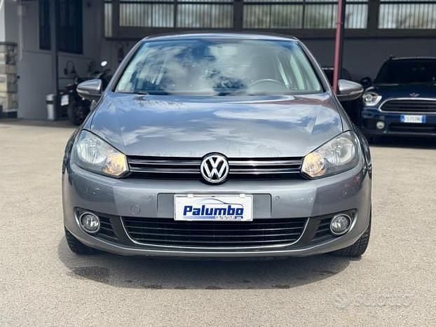 Usata VW Golf VII Highline 104 CV (76 kW) 2012 Berlina