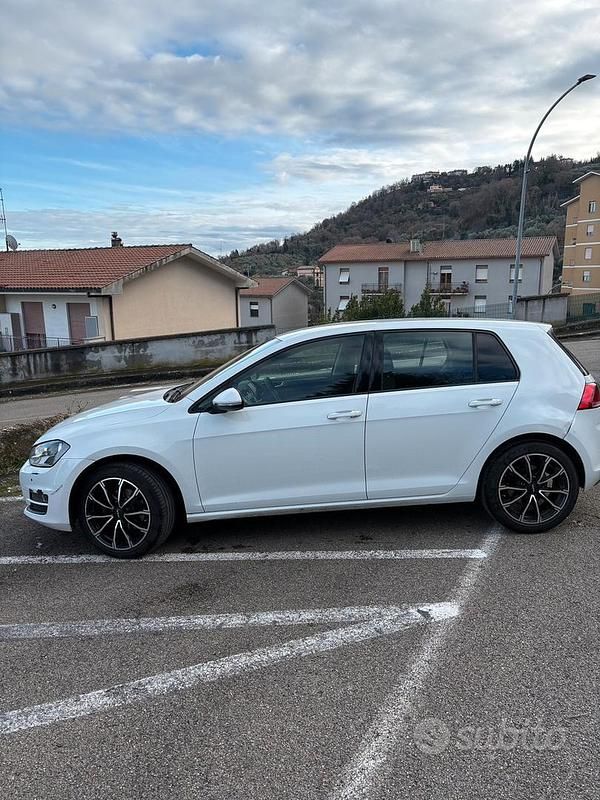 Usata VW Golf VII 90 CV (66 kW) 2014 Bianco Berlina