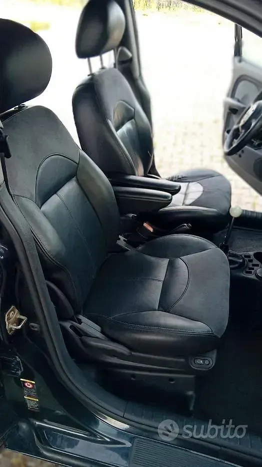 Usata Chrysler PT Cruiser Limited 121 CV (88 kW) 2004 Nero Berlina