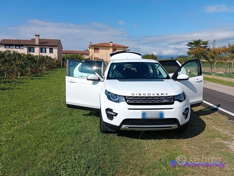 Usata Land Rover Discovery Sport HSE 241 CV (177 kW) 2016 Bianco SUV