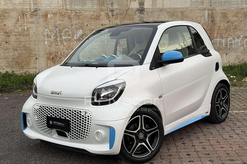 Bianco Usata 2015 Smart ForTwo Coupé Proxy Due volumi | 11.995 € (Molto cara) - Immagine 1/4