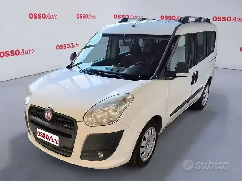 Usata Fiat Doblò 105 CV (77 kW) 2011 Monovolume