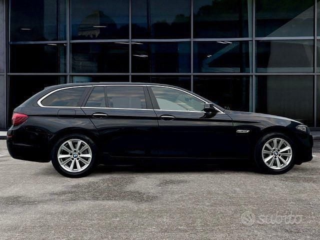 Usata BMW 520 Efficient Dynamics 190 CV (139 kW) 2016 Nero Station wagon