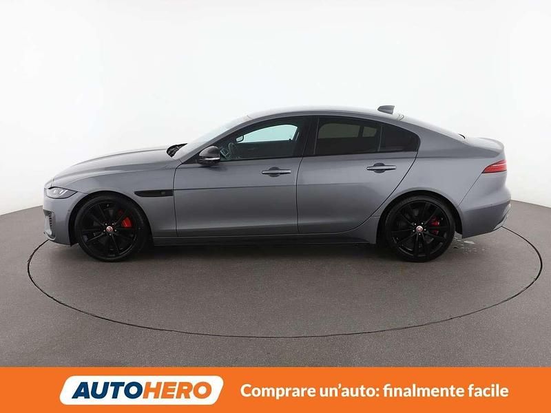 Usata Jaguar XE R-Dynamic 204 CV (150 kW) 2023 Grigio Berlina