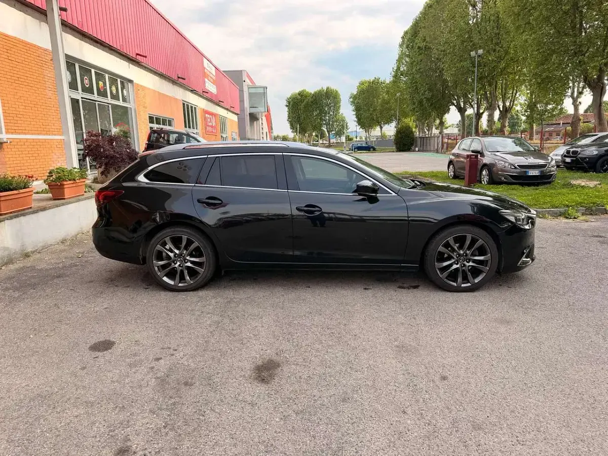Usata Mazda 6 175 CV (128 kW) 2017 Nero Station wagon