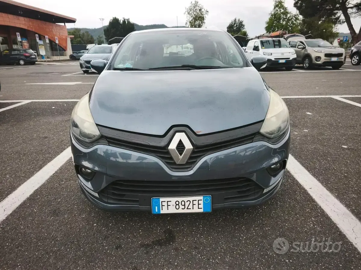 Usata Renault Clio IV 75 CV (55 kW) 2016 Grigio Berlina