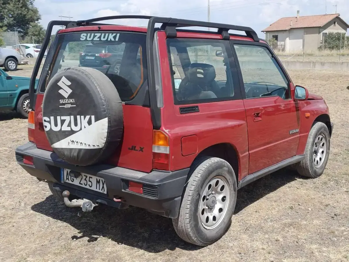 Usata Suzuki Vitara 95 CV (69 kW) 1995 Rosso SUV