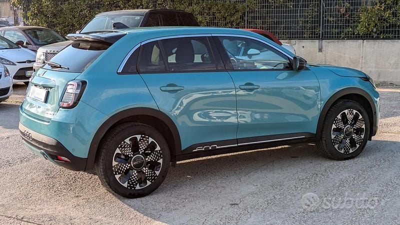 Usata Fiat 600 La Prima 110 CV (80 kW) 2025 Azzurro SUV