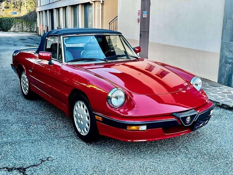 Usata Alfa Romeo Spider Quadrifoglio Verde 125 CV (91 kW) 1987 Rosso Cabrio