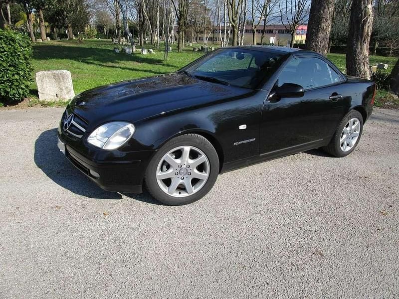 Usata Mercedes SLK200 192 CV (141 kW) 1999 Nero Cabrio