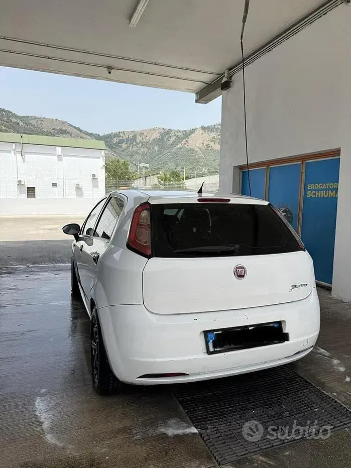 Usata Fiat Grande Punto 75 CV (55 kW) 2009 Bianco Utilitaria