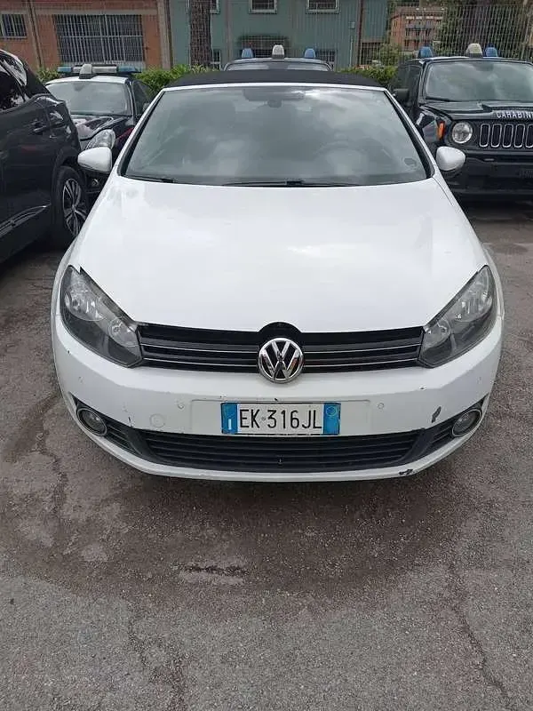 Usata VW Golf 105 CV (77 kW) 2011 Bianco Cabrio