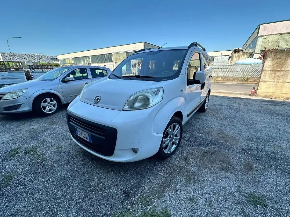 Usata Fiat Qubo Trekking 73 CV (53 kW) 2010 Bianco Monovolume