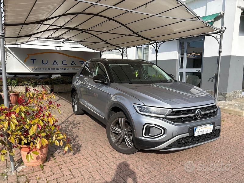 Usata VW T-Roc Style 150 CV (110 kW) 2024 Grigio SUV