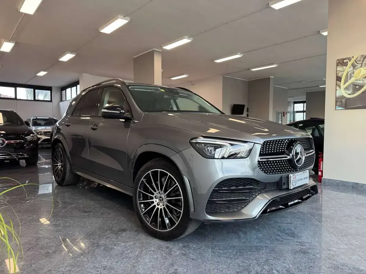 Usata Mercedes GLE300 Premium 245 CV (180 kW) 2021 Grigio selenite SUV