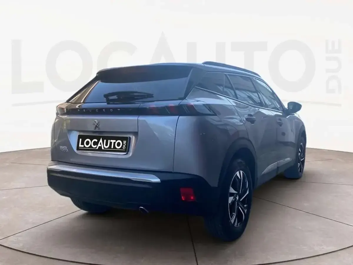 Usado Peugeot 2008 Allure 110 HP (80 kW) 2022 Cinzento SUV