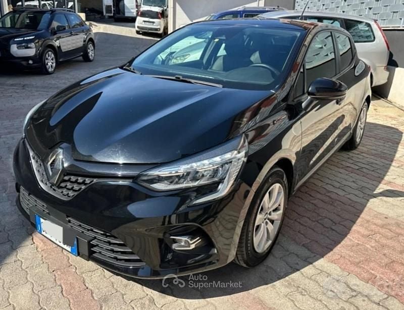 Usata 2025 Renault Clio V Tre volumi | 10.999 € (Super prezzo) - Immagine 1/4