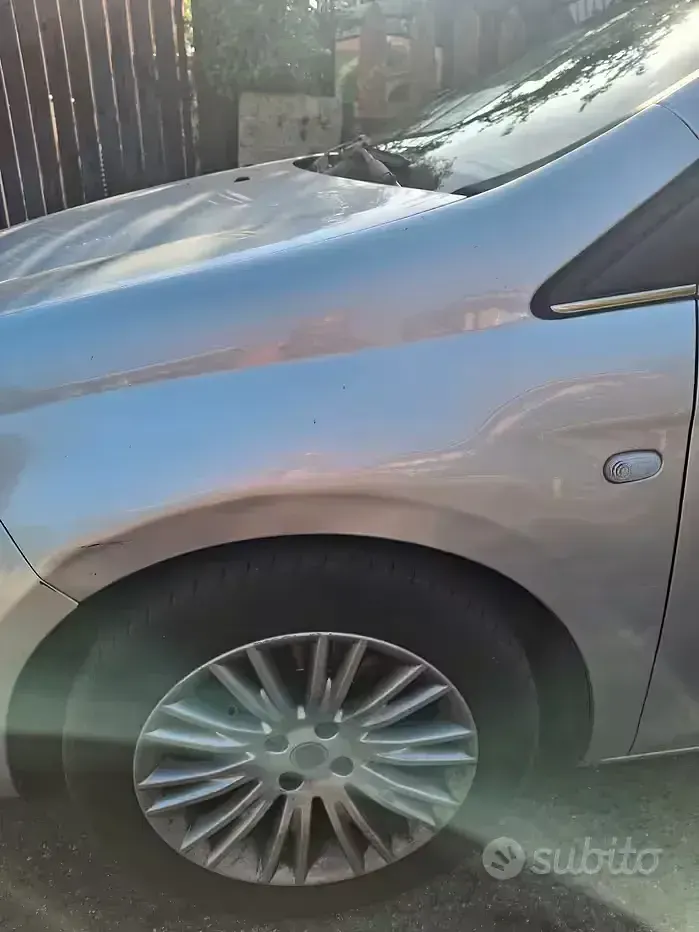 Usata Fiat Bravo 120 CV (88 kW) 2012 Grigio Utilitaria
