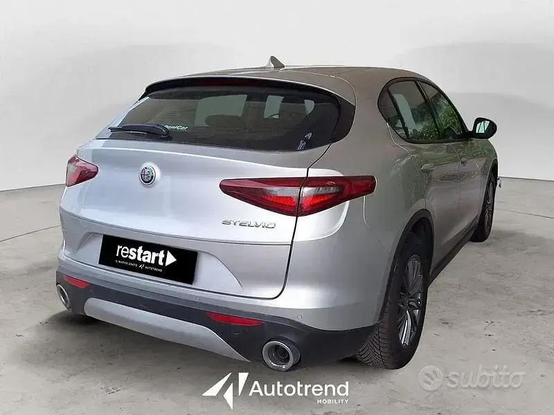 Usata Alfa Romeo Stelvio Business 160 CV (117 kW) 2020 Grigio SUV