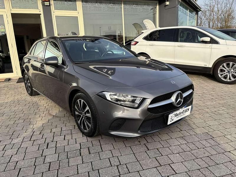 Usata Mercedes A200 Business 150 CV (110 kW) 2021 Grigio Utilitaria
