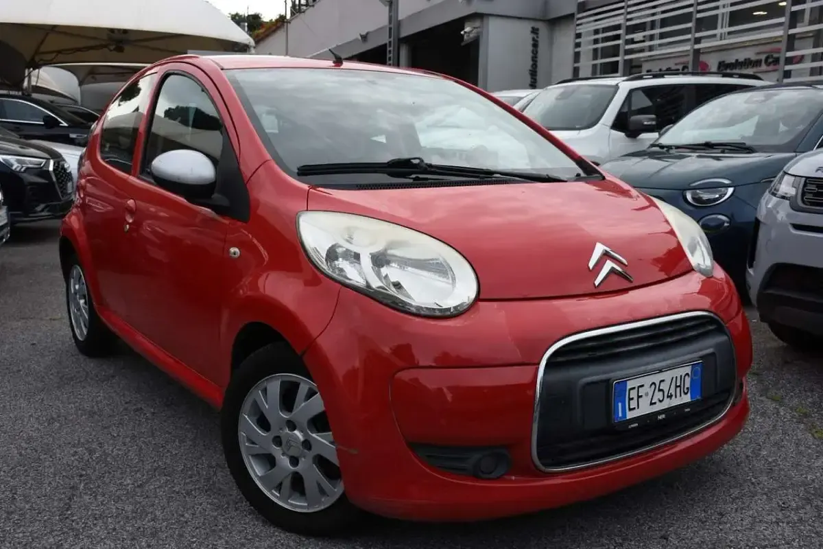 Usata Citroën C1 68 CV (50 kW) 2010 Rosso pastello Utilitaria