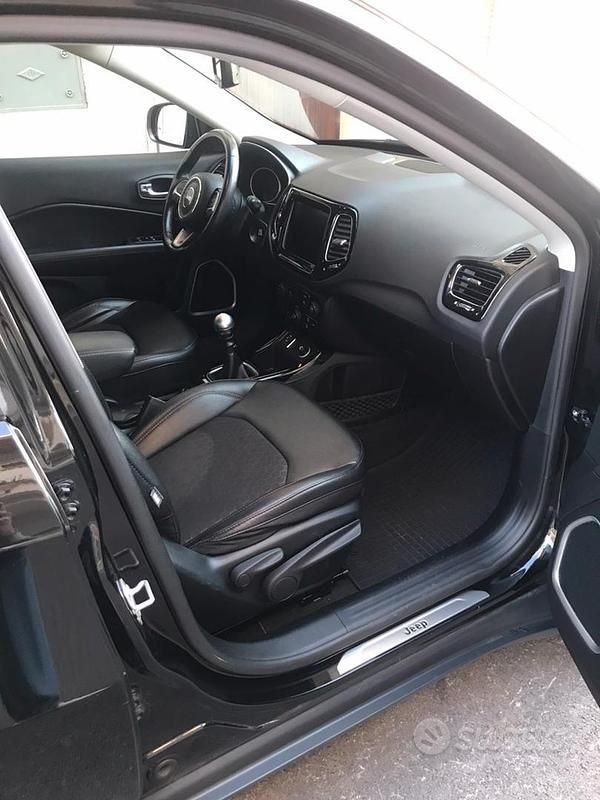 Nero Usata 2020 Jeep Compass Limited SUV | 17.000 € (Ottimo prezzo) - Immagine 1/4