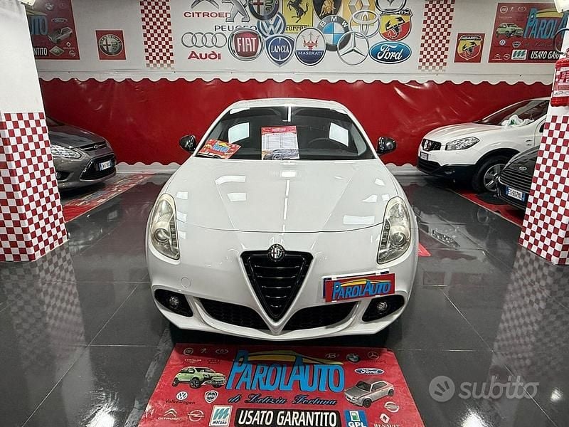 Usata Alfa Romeo Giulietta 120 CV (88 kW) 2011 Bianco Utilitaria