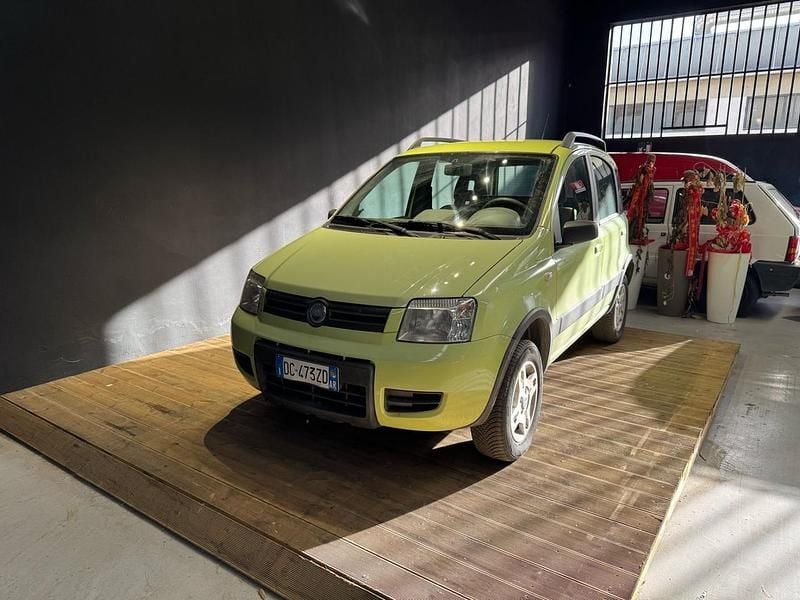 Usata Fiat Panda Cross Cross 69 CV (50 kW) 2006 Giallo Utilitaria