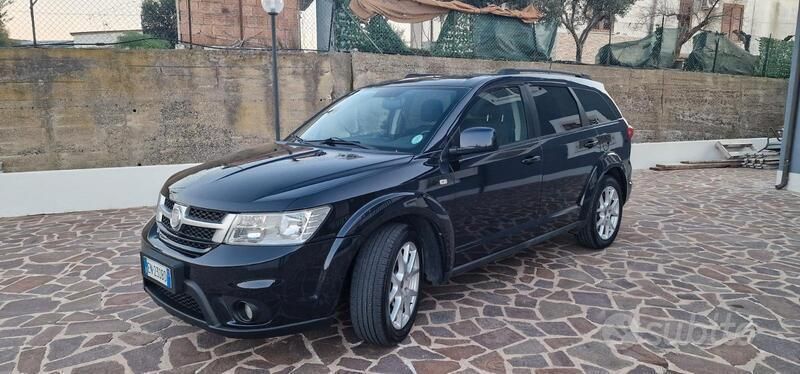 Usata 2012 Fiat Freemont SUV | 4500 € (Ottimo prezzo) - Immagine 1/4