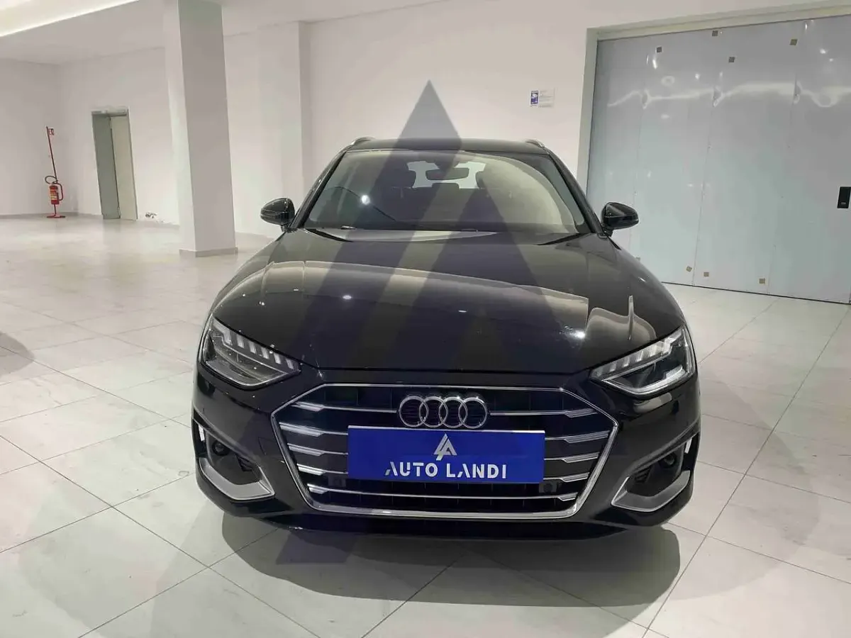 Usata Audi A4 163 CV (119 kW) 2023 Nero Station wagon