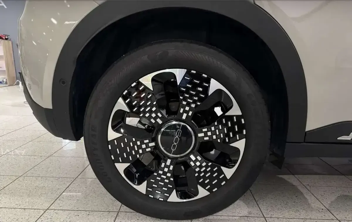 Usata Fiat 600 La Prima 101 CV (74 kW) 2025 SUV