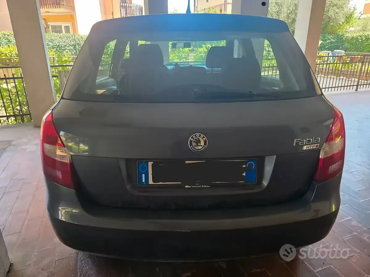 Usata Skoda Fabia 69 CV (50 kW) 2008 Grigio Berlina