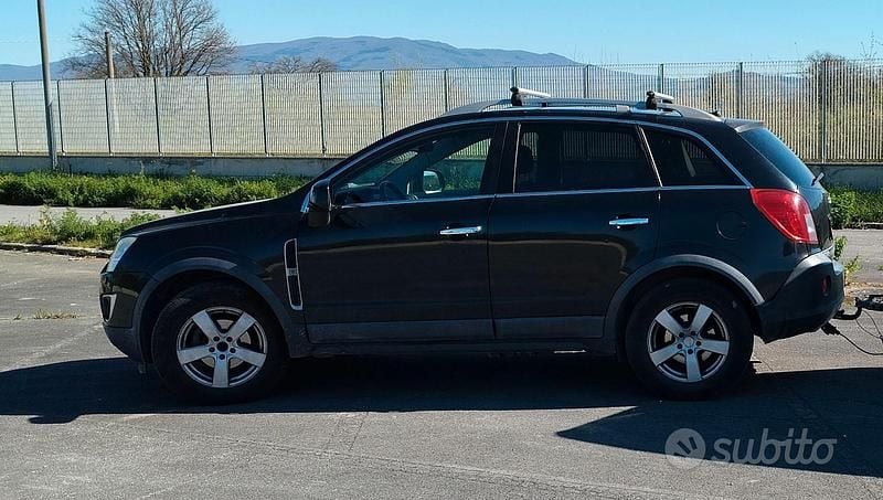Usata Opel Antara 163 CV (119 kW) 2011 Nero SUV