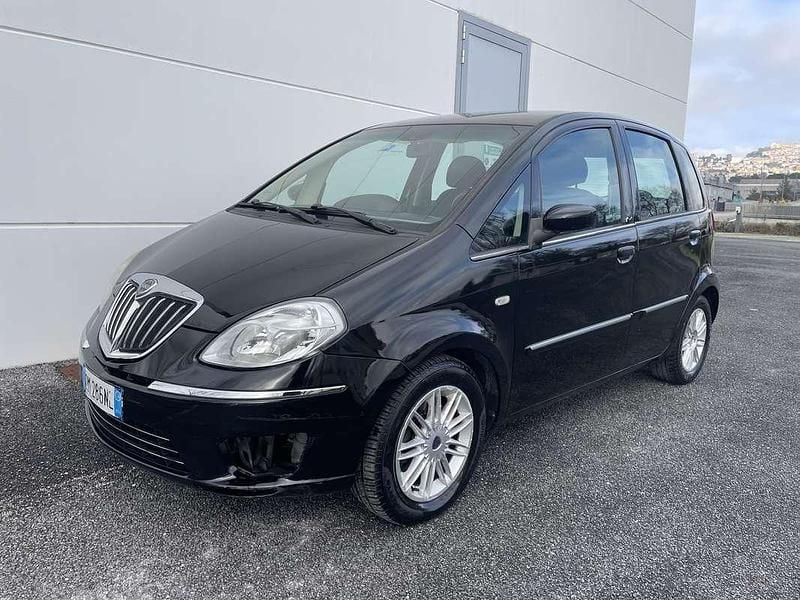 Usata 2007 Lancia Musa Monovolume | 1500 € (Super prezzo) - Immagine 1/4