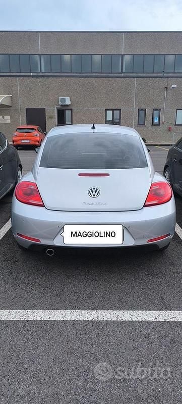Usata VW Beetle 105 CV (77 kW) 2013 Grigio Utilitaria