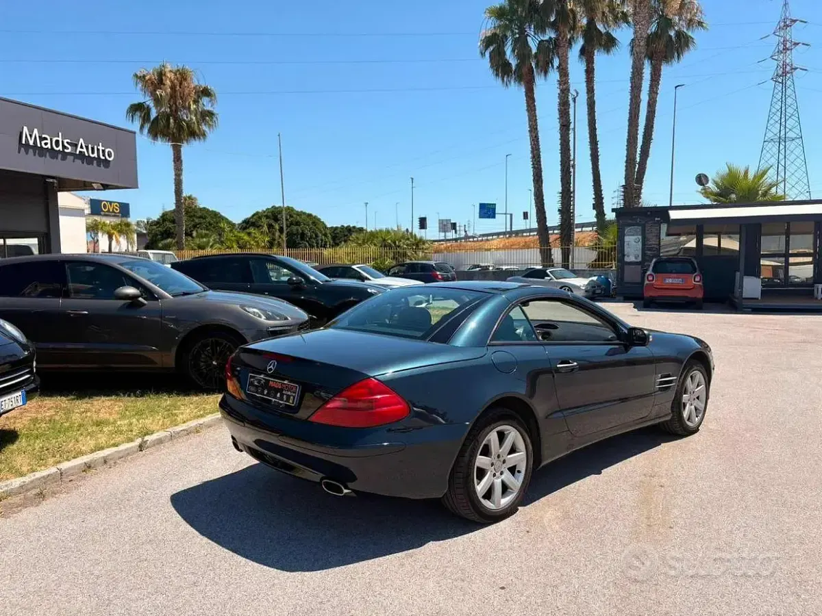 Usata Mercedes SL350 245 CV (180 kW) 2003 Bluazzurro Cabrio